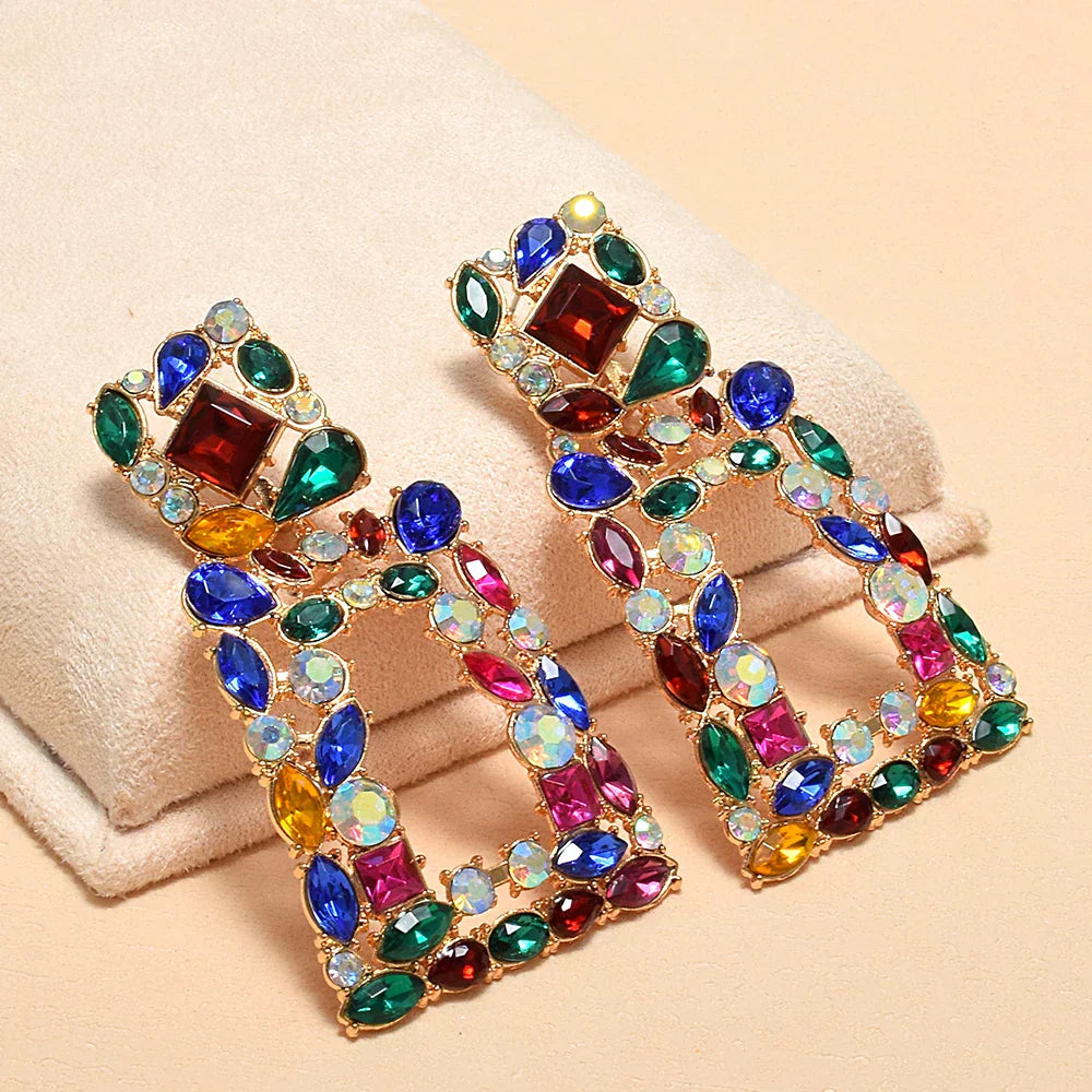 Trendigen Ohrringe – Geometrisches Design mit funkelndem Charme ✨ -  Allround Solutions B&B